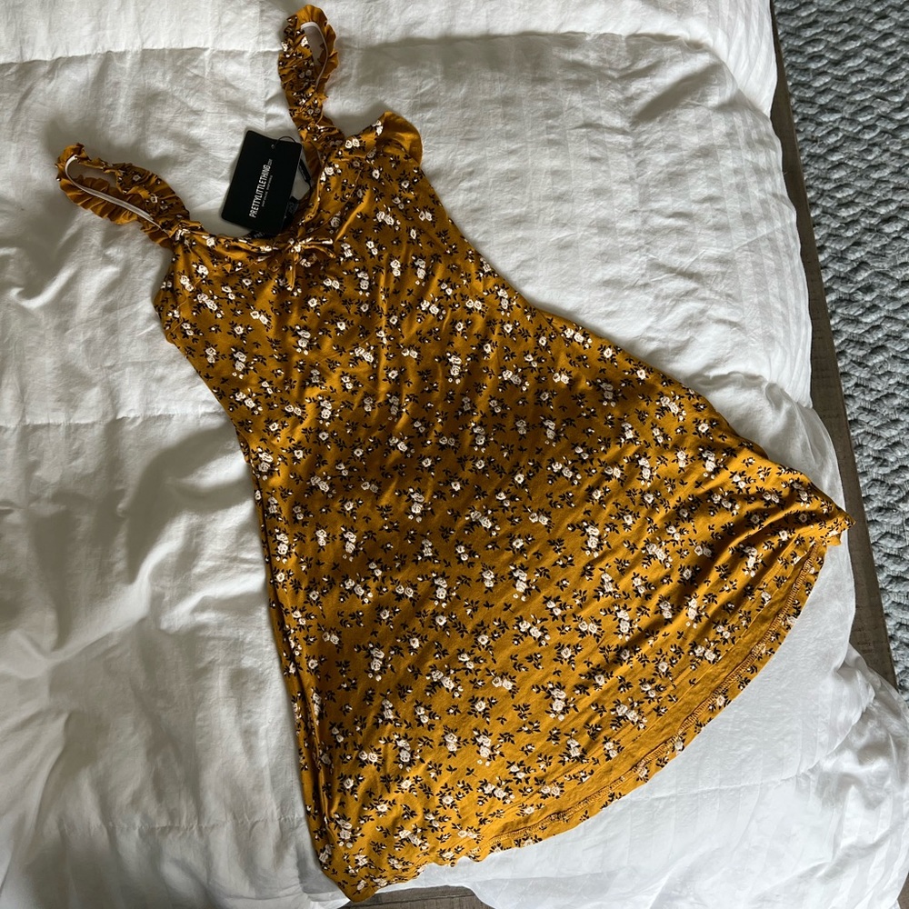 Mustard yellow sun dress.